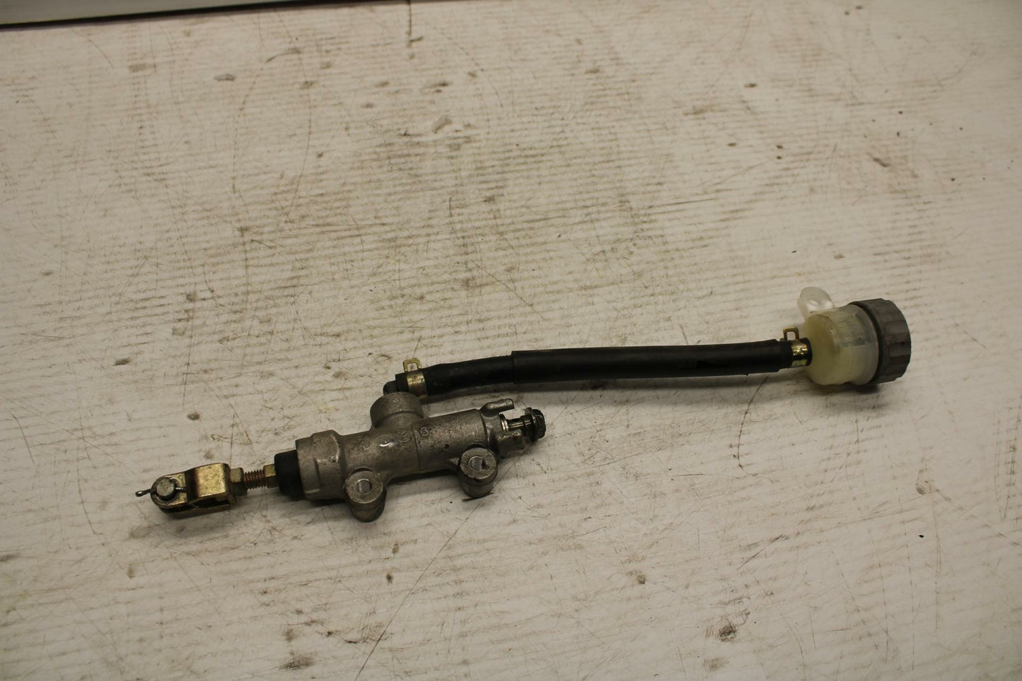 90-07 KAWASAKI ZZR 250 REAR BACK BRAKE MASTER CYLINDER W RESERVOIR BB298