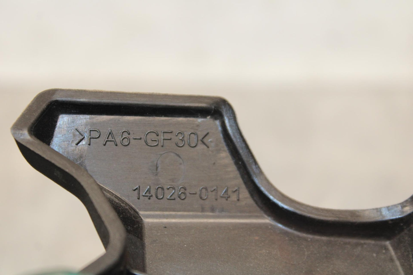 19-22 KAWASAKI Z400 ENGINE SPROCKET COVER BB586