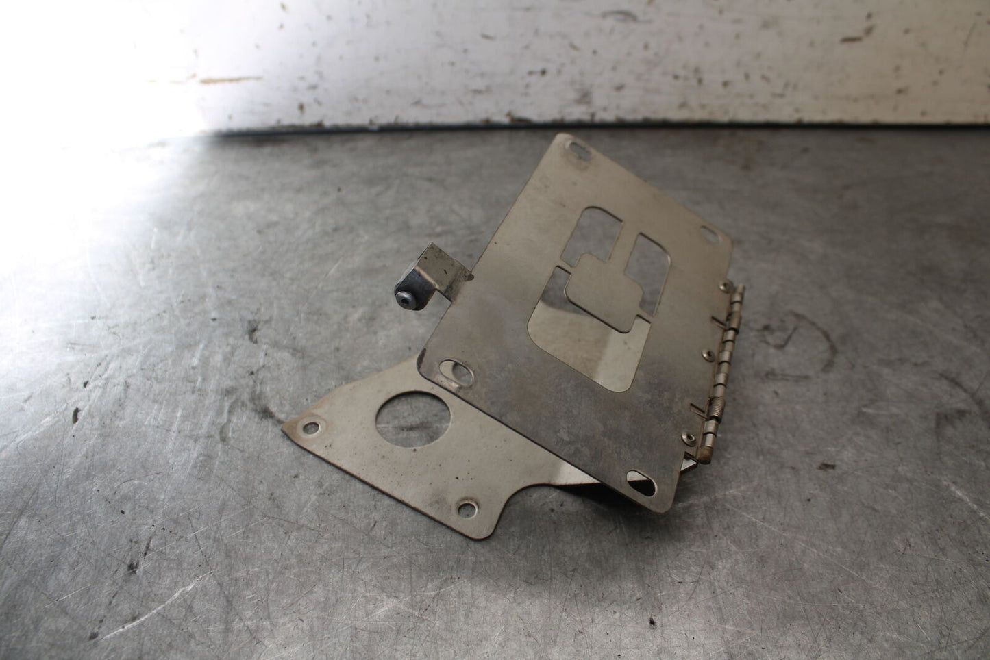 07-08 TRIUMPH DAYTONA 675 AFTERMARKET FENDER ELIMINATOR LICENSE BRACKET BB685