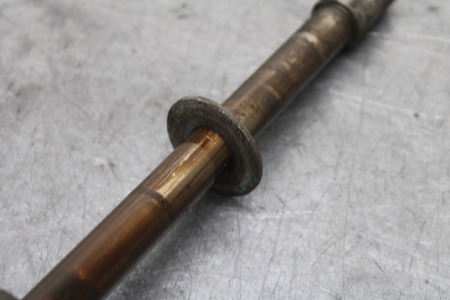 85-86 SUZUKI MADURA 1200 REAR AXLE BACK WHEEL RIM PIVOT BOLT AXEL BB691