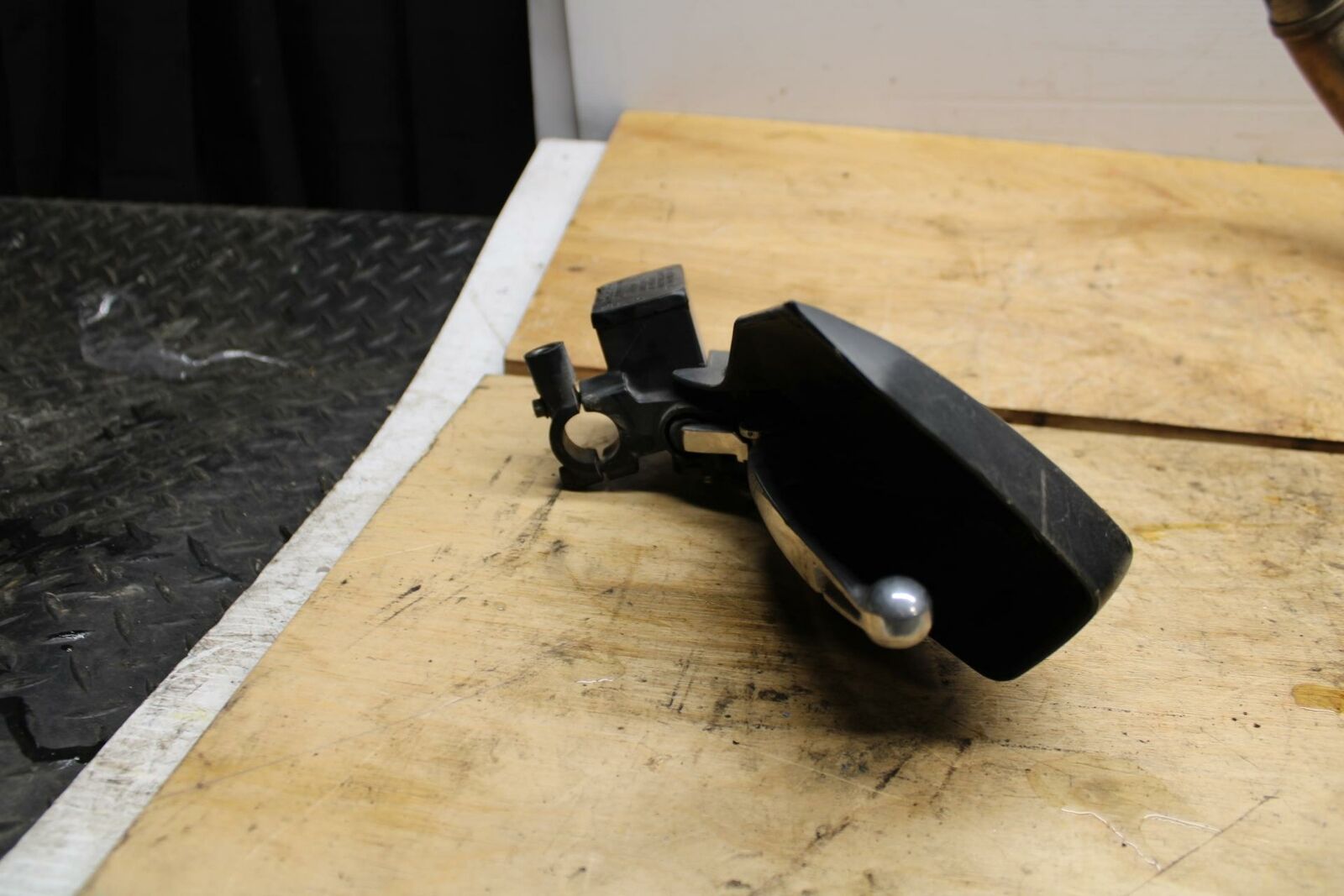 02-03 SUZUKI VSTROM 1000 FRONT BRAKE MASTER CYLINDER w/ LEVER BB331