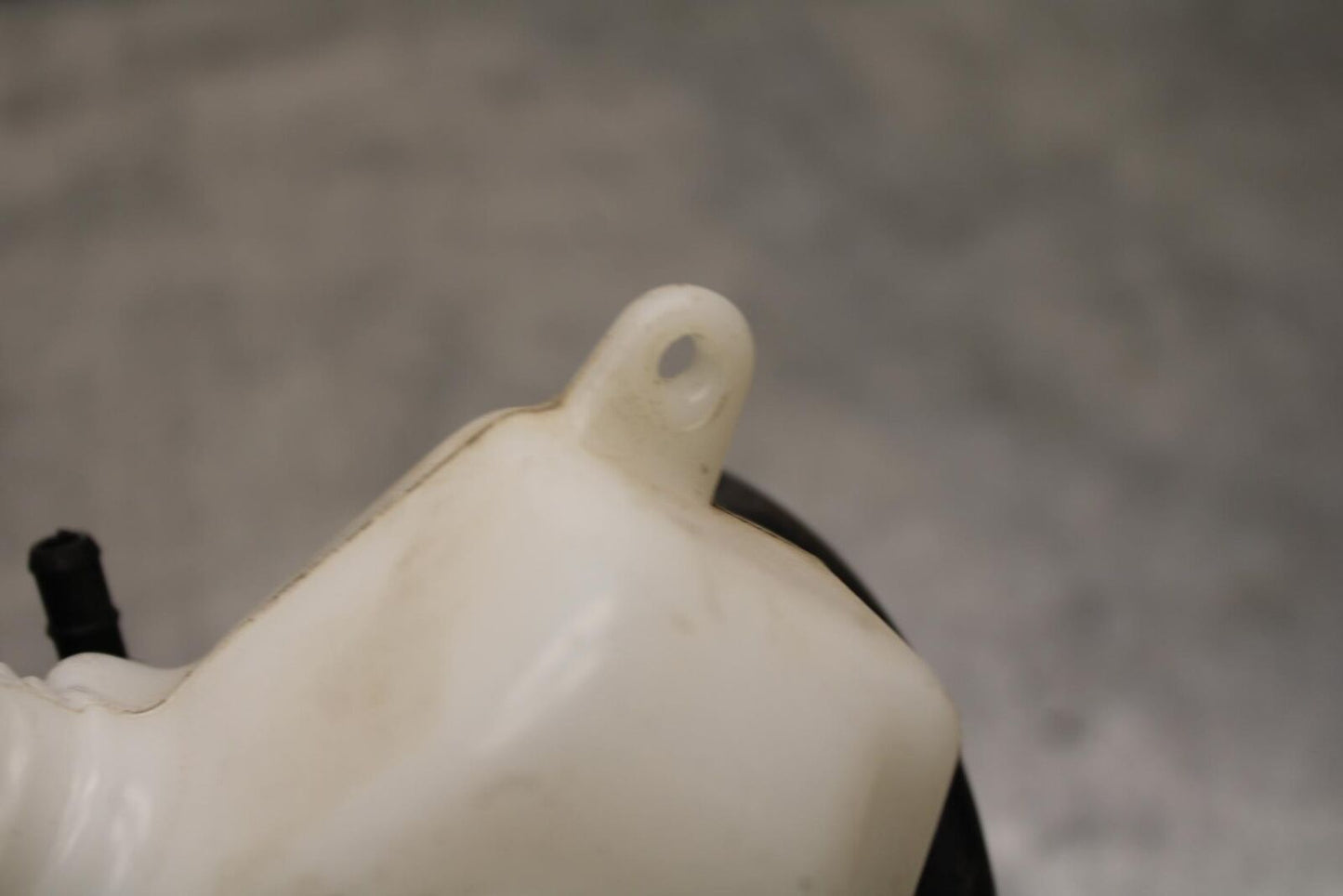 20-24 KTM 890 DUKE R COOLANT WATER TANK RESERVOIR BOTTLE BB627