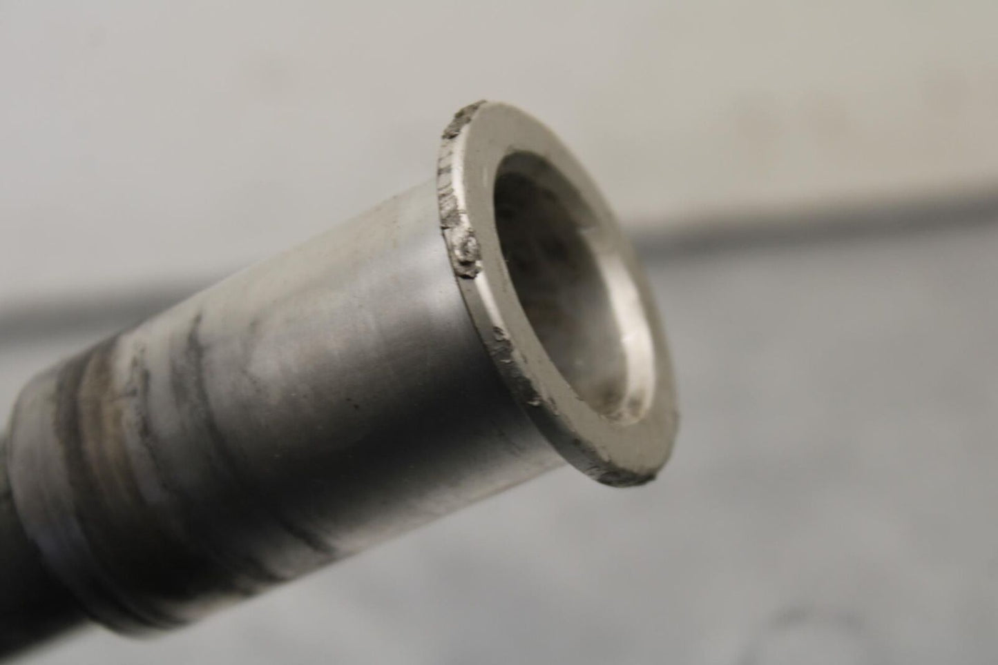 01-03 SUZUKI GSXR600 FRONT WHEEL RIM AXLE PIVOT BOLT  BB633