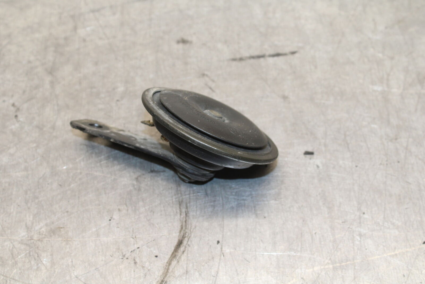 03-04 TRIUMPH DAYTONA 600 HORN SIGNAL BB745