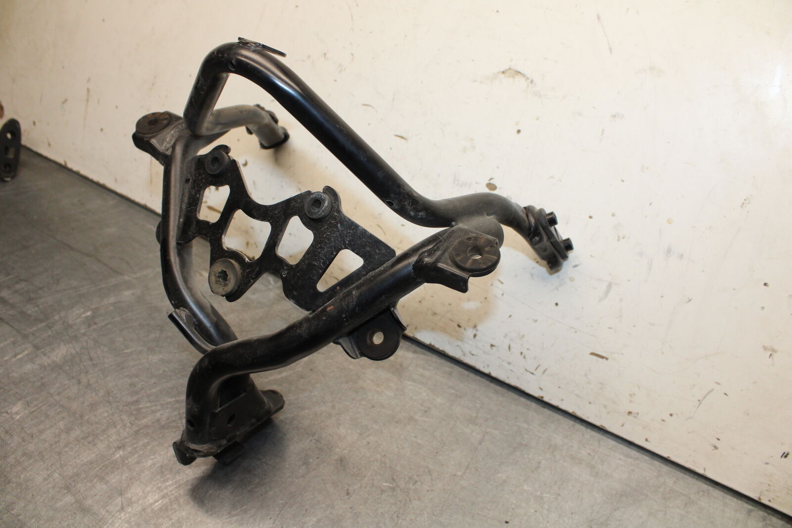 03-07 SUZUKI SV1000S UPPER FAIRING MIRROR GAUGES STAY BRACKET 94510-16G00 BB657