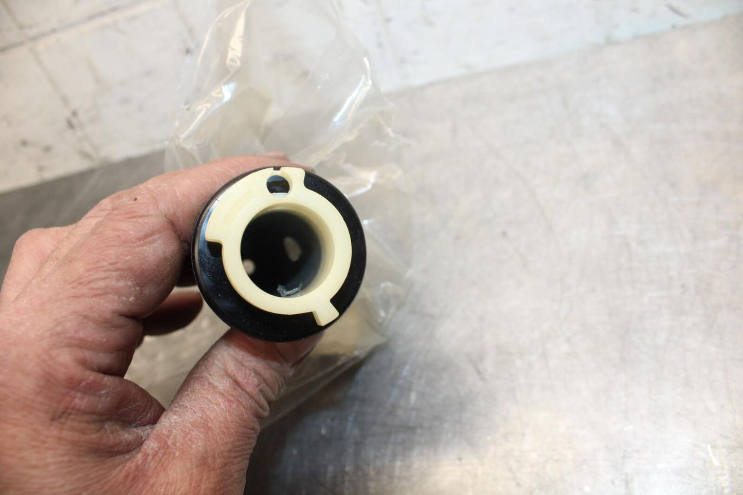 1981 Suzuki F50 RIGHT THROTTLE GRIP 57110-27501 BB34