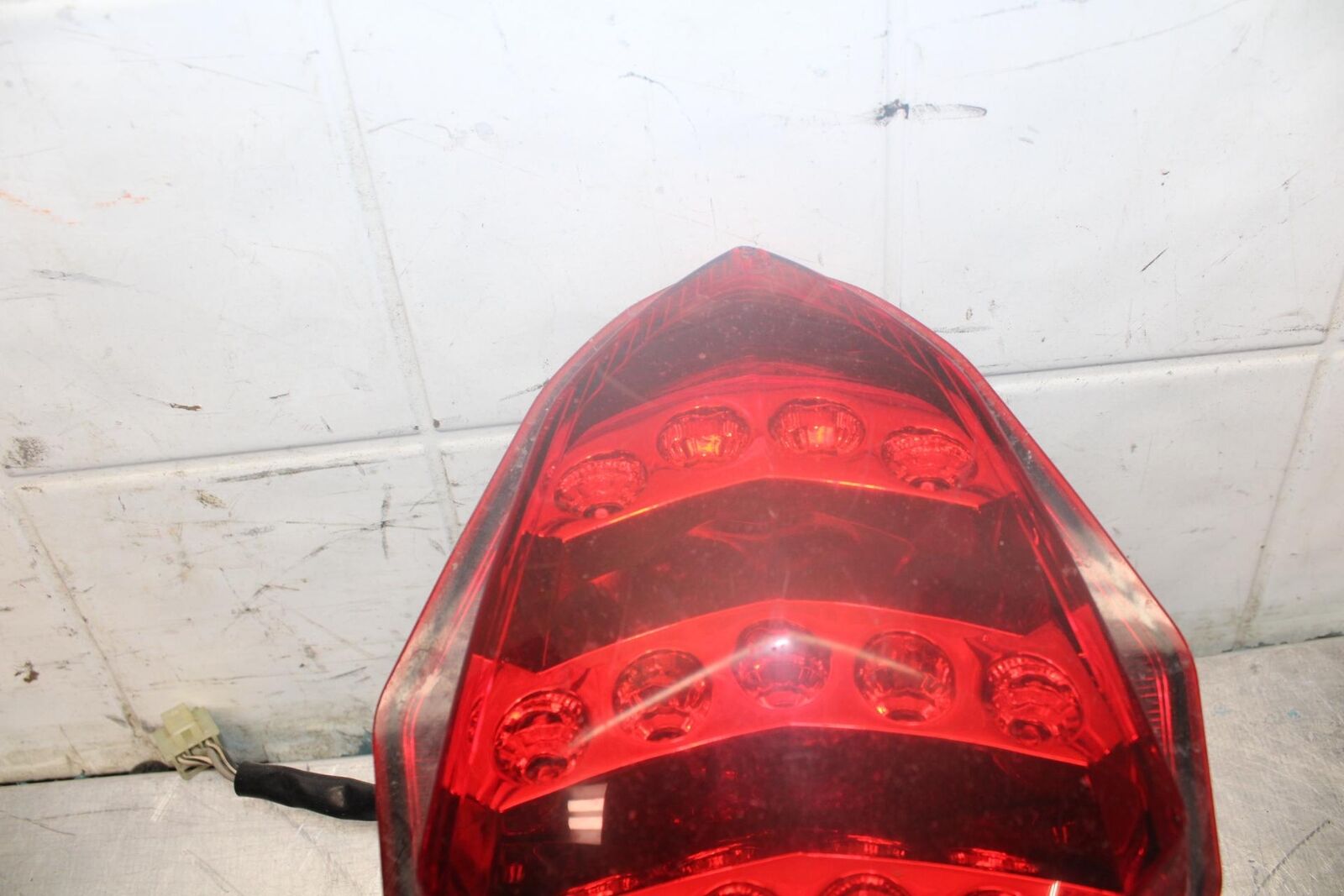 03-04 SUZUKI GSXR1000 REAR TAIL TAILLIGHT BACK BRAKE LIGHT 35710-18G31 BB459