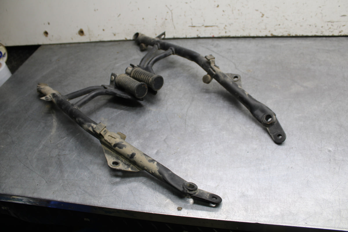16-17 KAWASAKI VULCAN S 650 EN650 ABS REAR PASSENGER FOOT STEP PEG/ MOUNT BB731