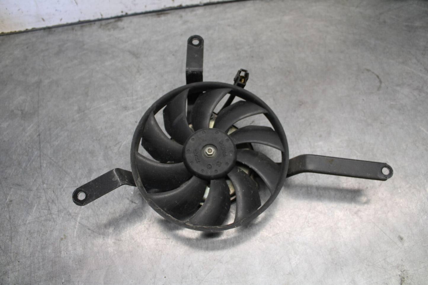 07-08 TRIUMPH DAYTONA 675 RIGHT ENGINE RADIATOR COOLING FAN MOTOR BB685
