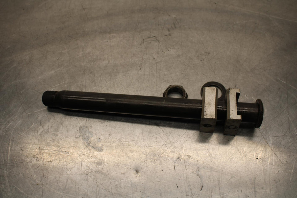 2007 Yamaha YZF R6S REAR AXLE BACK WHEEL PIVOT BOLT AXEL 5SL-25381-10-00 BB594