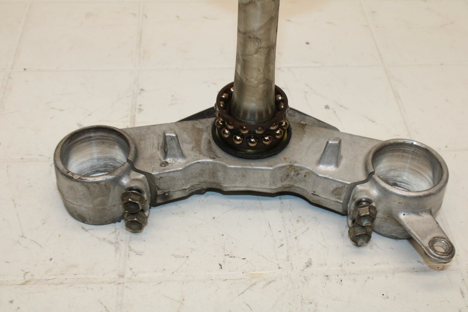 03-05 SUZUKI SV1000 FRONT FORKS CLAMP LOWER TRIPLE TREE STEM BB405