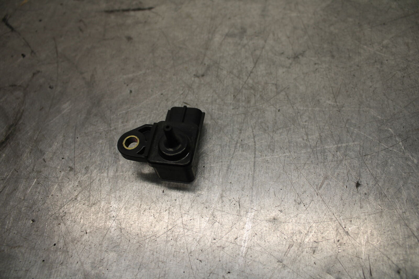 03-04 TRIUMPH DAYTONA 600 MAP MASS AIR FLOW PRESSURE SENSOR BB745