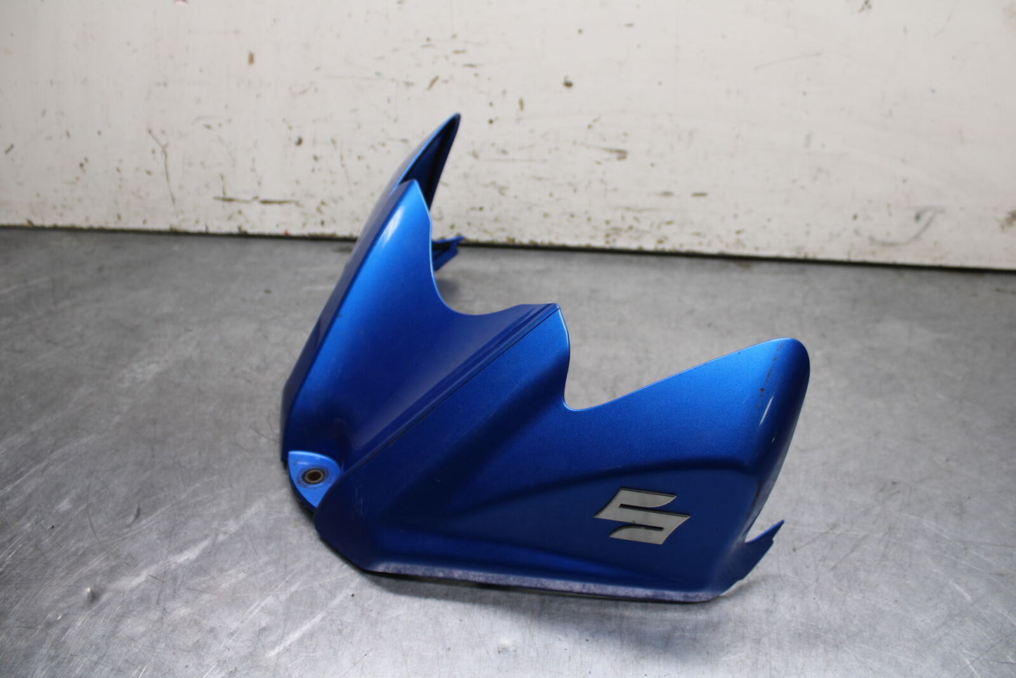 2009 Suzuki GSXR600 GAS TANK FUEL CELL COVER FAIRING COWL BB116