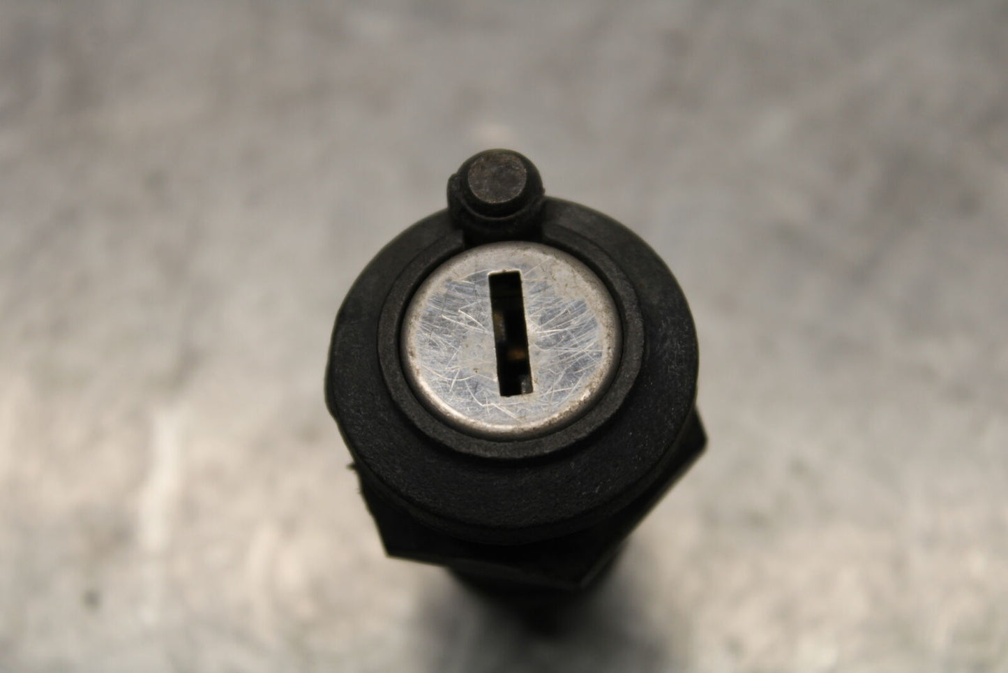 99-00 YAMAHA V STAR 1100 IGNITION LOCK W KEY BB711