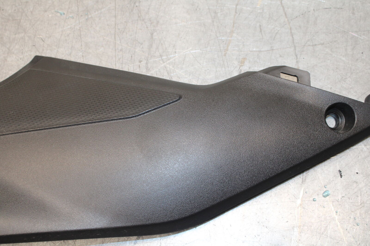 17-24 SUZUKI SV650 RIGHT GAS TANK FUEL CELL PANEL COVER TRIM COWL BB706