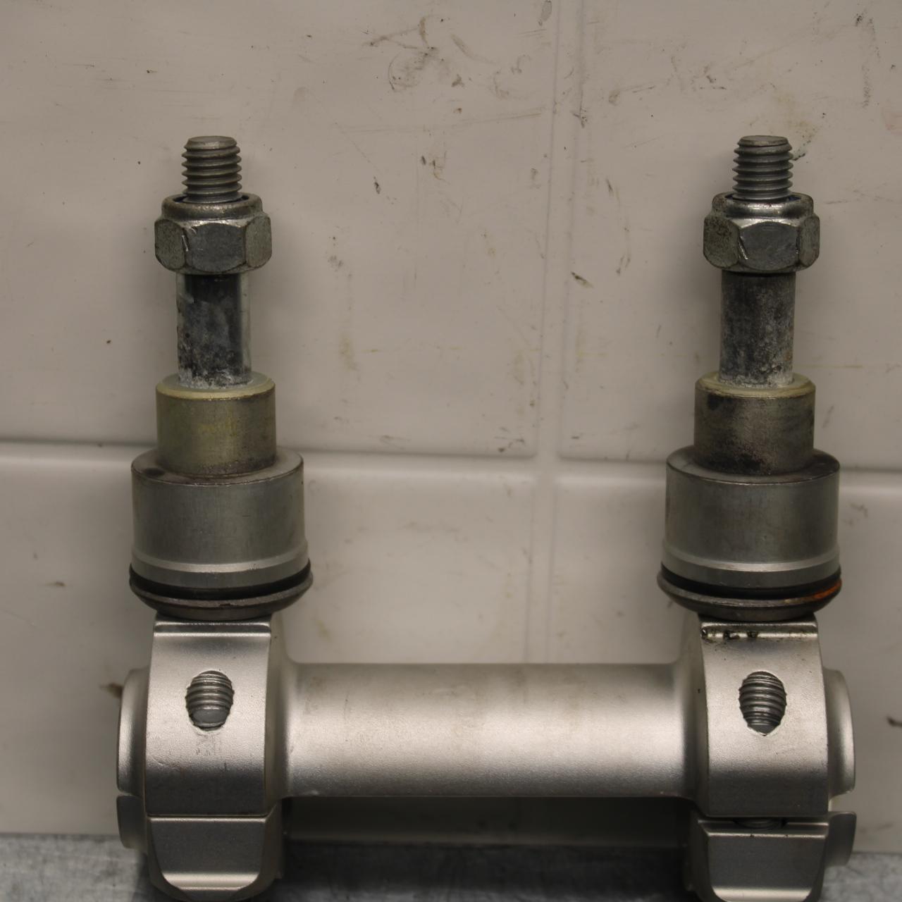07-11 KTM 990 SUPER DUKE HANDLEBAR RISERS BB578
