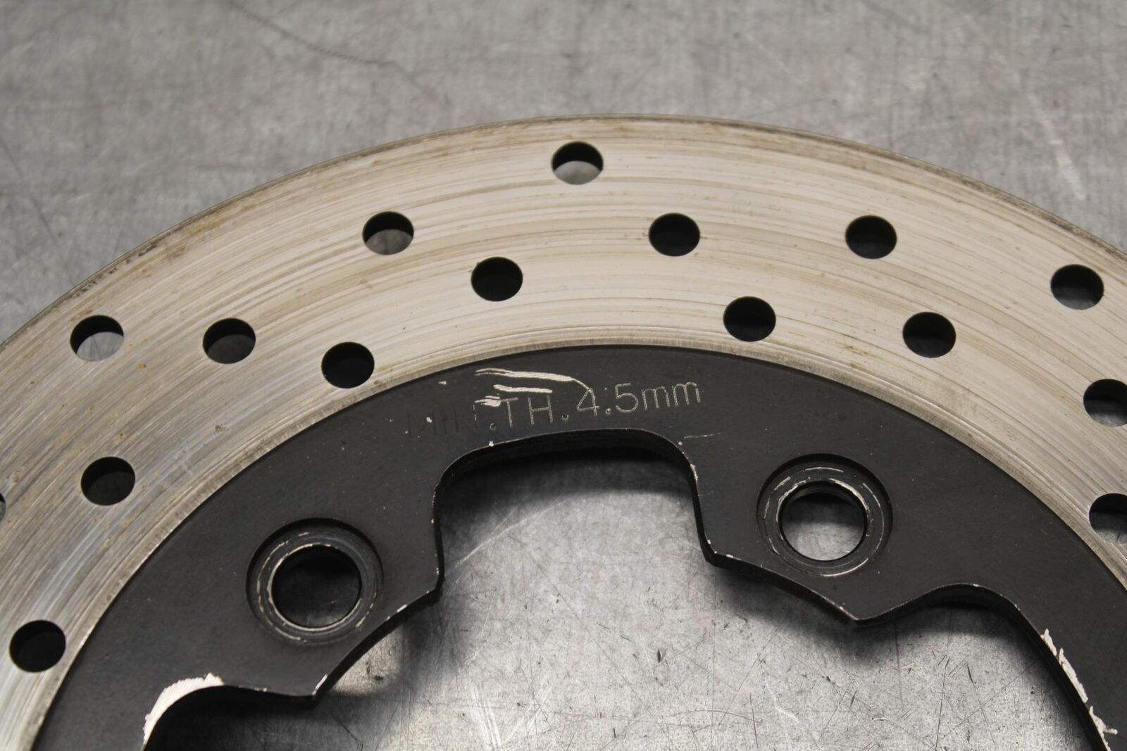 01-03 SUZUKI GSXR600 REAR ROTOR BACK BRAKE DISC 69211-33E00 BB639