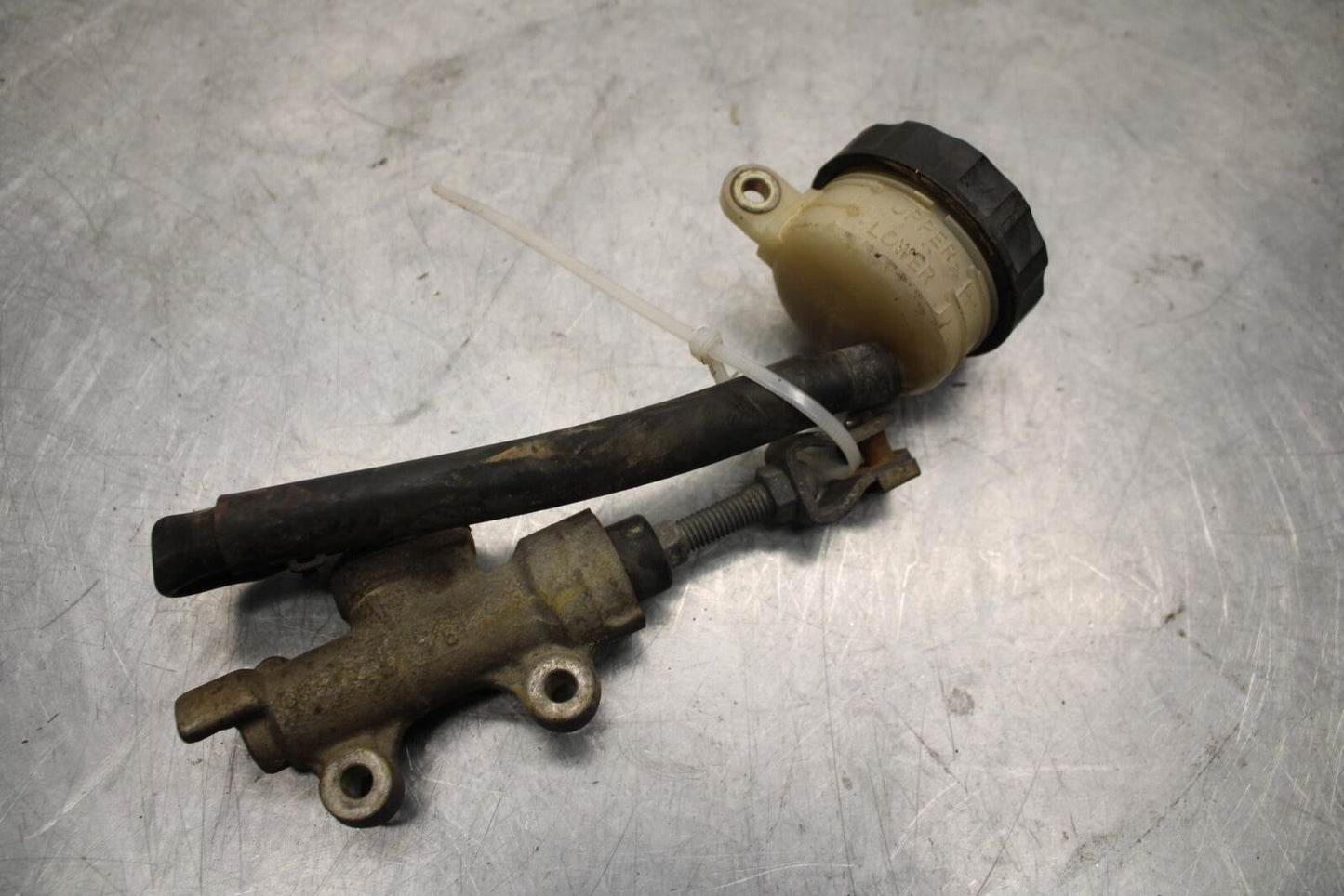 1996 Honda CBR900RR REAR BACK BRAKE MASTER CYLINDER W RESERVOIR BB09