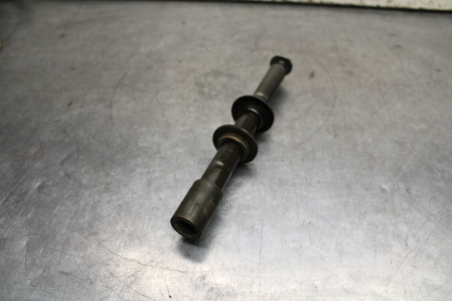06-07 YAMAHA YZF R6 FRONT WHEEL RIM AXLE PIVOT BOLT BB742