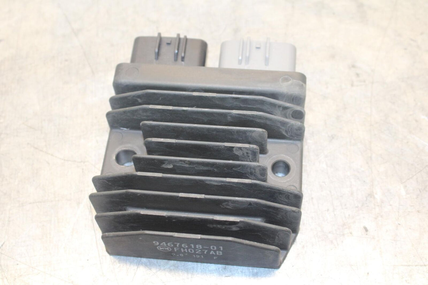 20-23 BMW F900R RECTIFIER VOLTAGE REGULATOR BB603