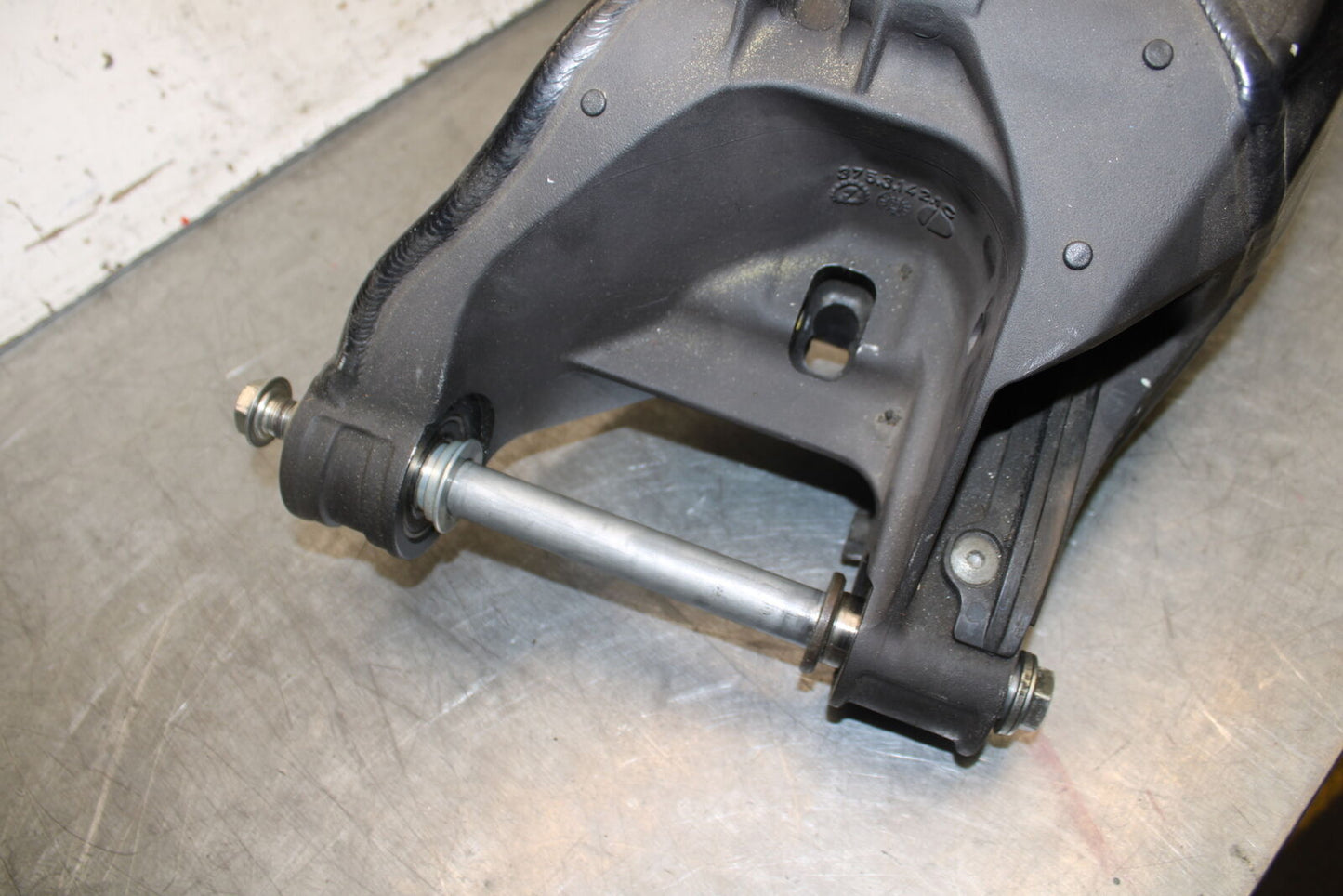 07-08 DUCATI 1098 REAR SWINGARM BACK SUSPENSION SWING ARM BB705