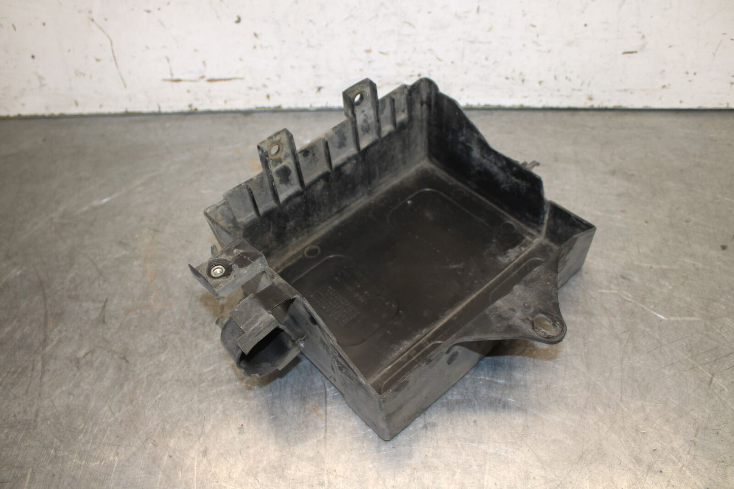 93-00 HONDA GOLDWING 1500 GL1500SE BATTERY TRAY BOX HOLDER BB700