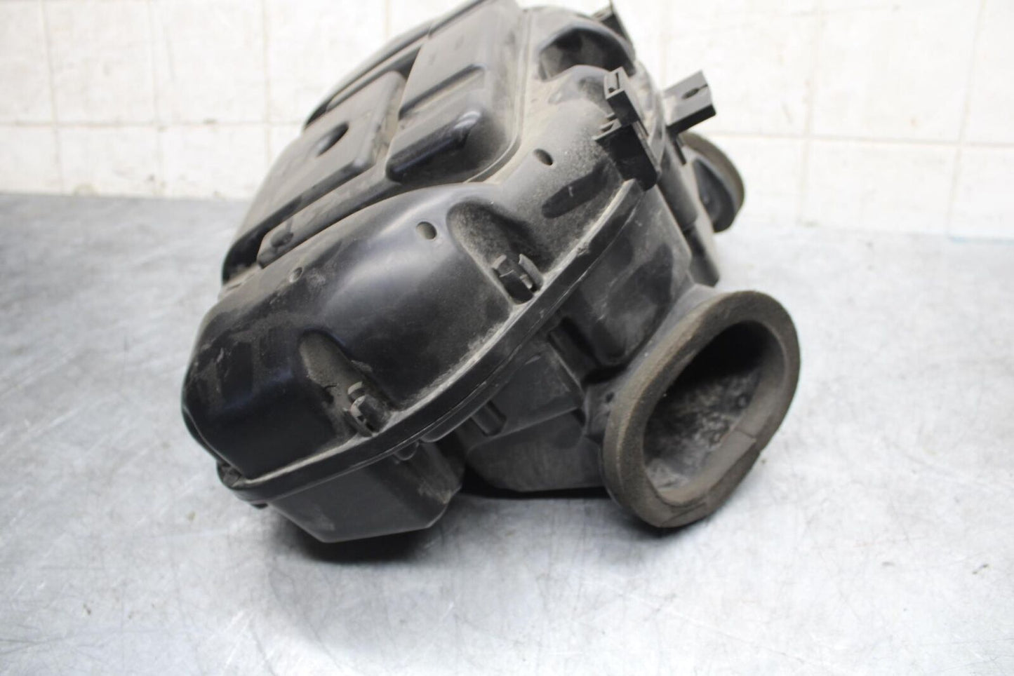 2007 Suzuki GSXR600 AIRBOX AIR INTAKE FILTER BOX 13700-01H01 BB540