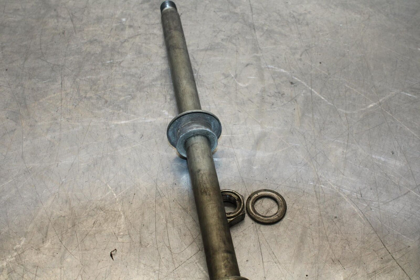 2004 Suzuki Intruder 1500 VL1500 REAR AXLE BACK WHEEL RIM PIVOT BOLT AXEL BB573