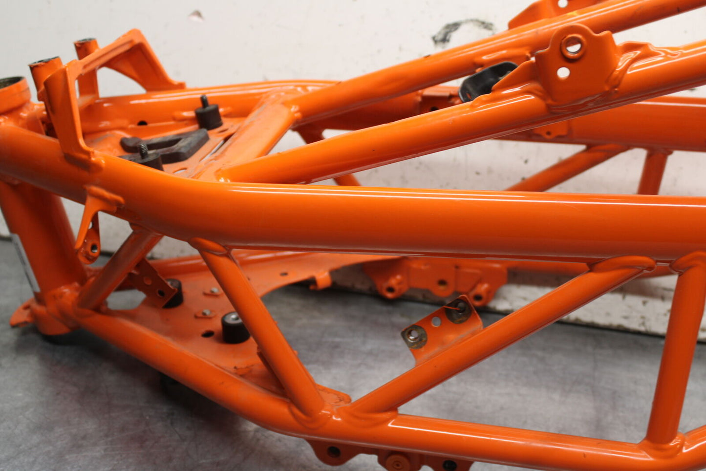 17-24 KTM 390 DUKE FRAME CHASSIS BB734