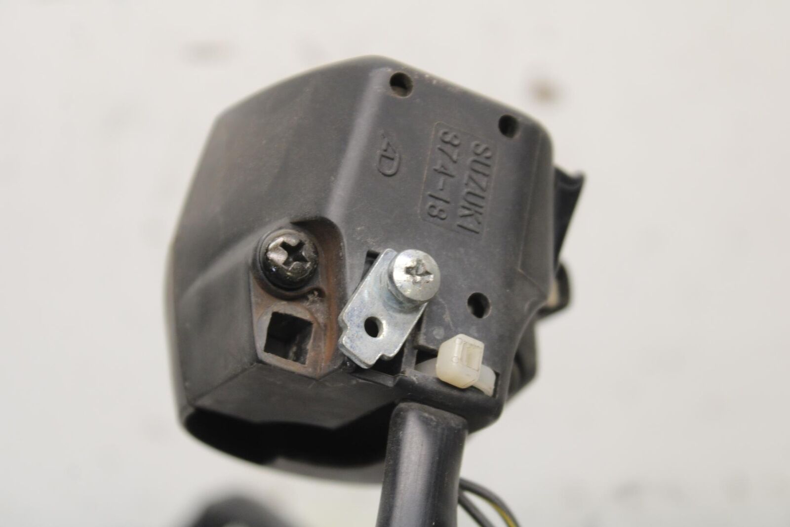 01-03 SUZUKI GSXR600 LEFT CLIP ON HANDLE HORN SIGNALS SWITCH  BB633