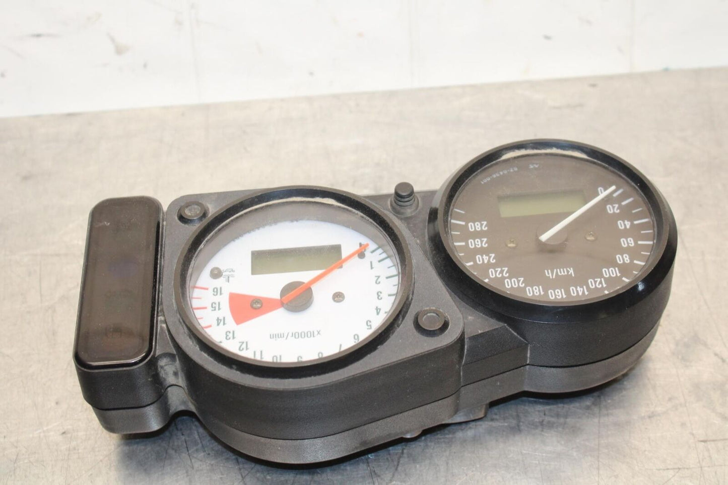 1999 Suzuki GSXR600 SPEEDO TACH GAUGES DISPLAY SPEEDOMETER TACHOMETER BB580