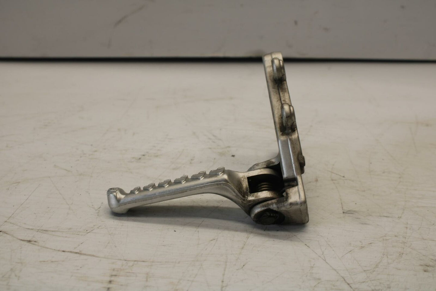 10-11 APRILIA RSV4 LEFT REARSET REAR SET DRIVER FOOT PEG REST STOP BB268