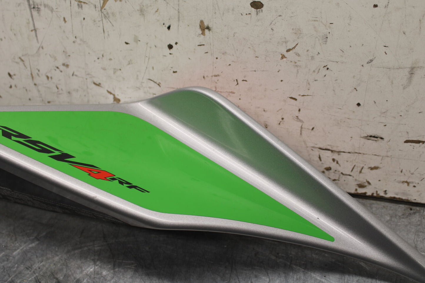 15-19 APRILIA RSV4 RF LEFT REAR BACK TAIL FAIRING COWL SHROUD BB611
