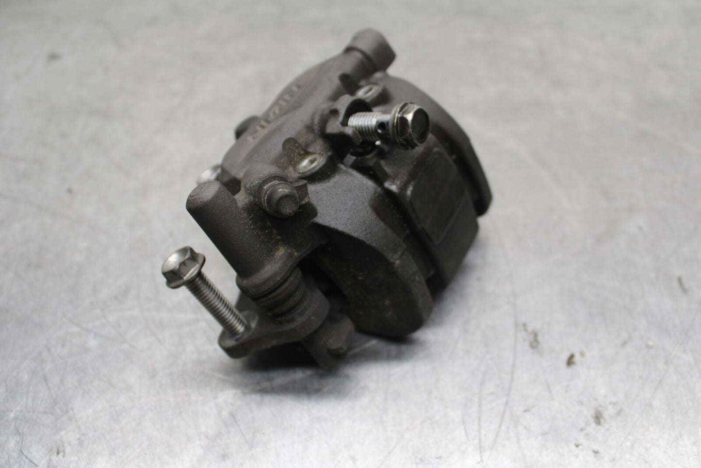 19-22 KAWASAKI Z400 RIGHT FRONT BRAKE CALIPER BB738