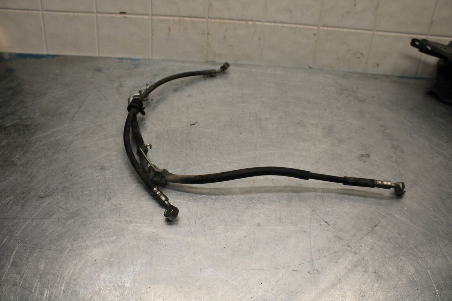 11-22 SUZUKI GSXR600 FRONT BRAKE CALIPER HOSES LINES BB422