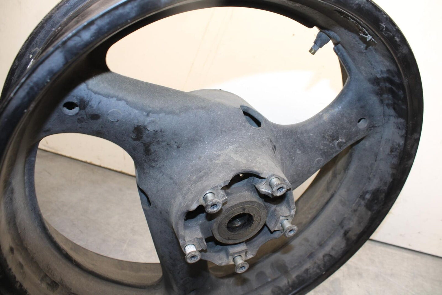 1995 Suzuki RF600R REAR BACK WHEEL BB615