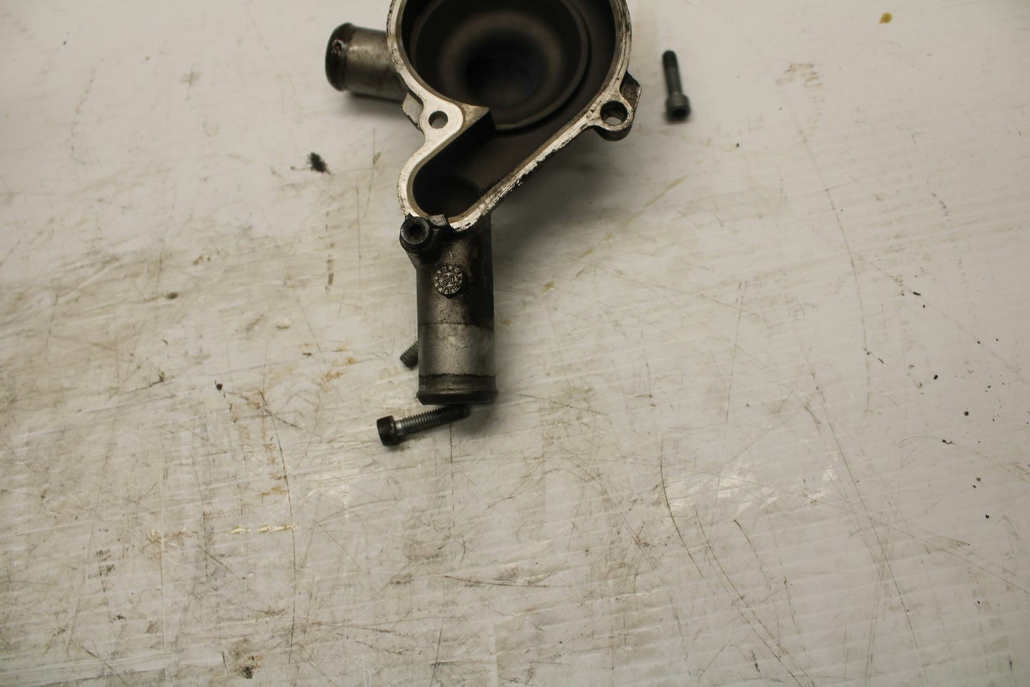 10-11 APRILIA RSV4 ENGINE WATER COOLANT PUMP COVER BB268