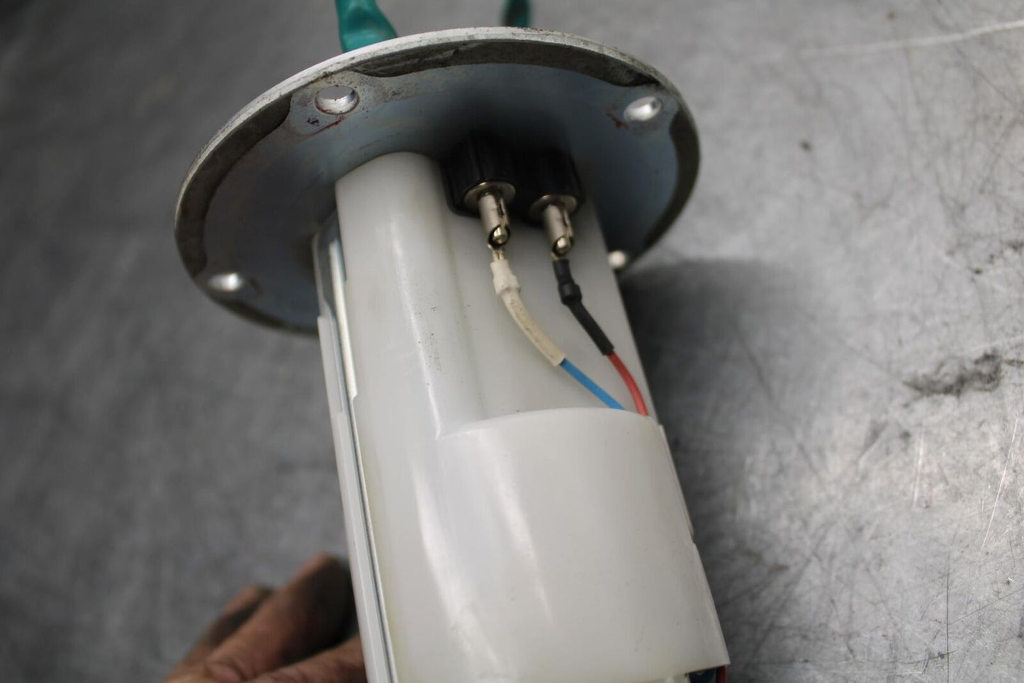 17 KAWASAKI Z900 ZR900 FUEL PUMP GAS PETROL SENDER UNIT BB549