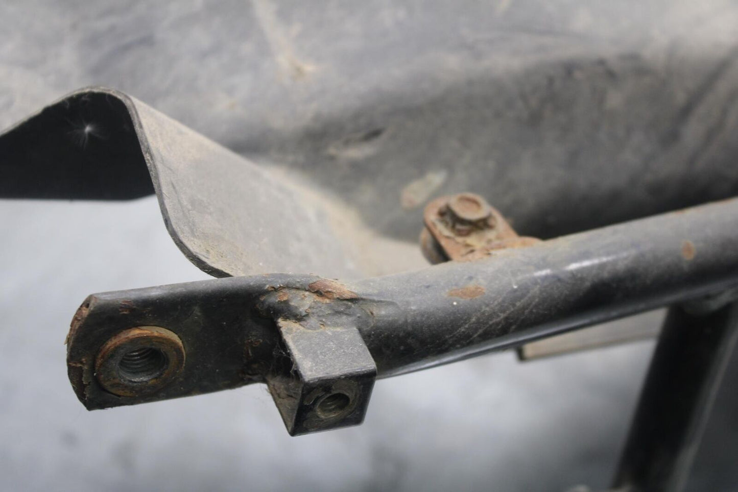 1988 Yamaha FZ600 REAR SUBFRAME BACK SUB FRAME BB601