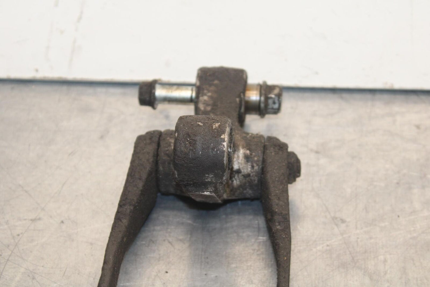 2003 Suzuki SV1000S REAR DOGBONE SHOCK LINKAGE LINK 62600-16840 BB85