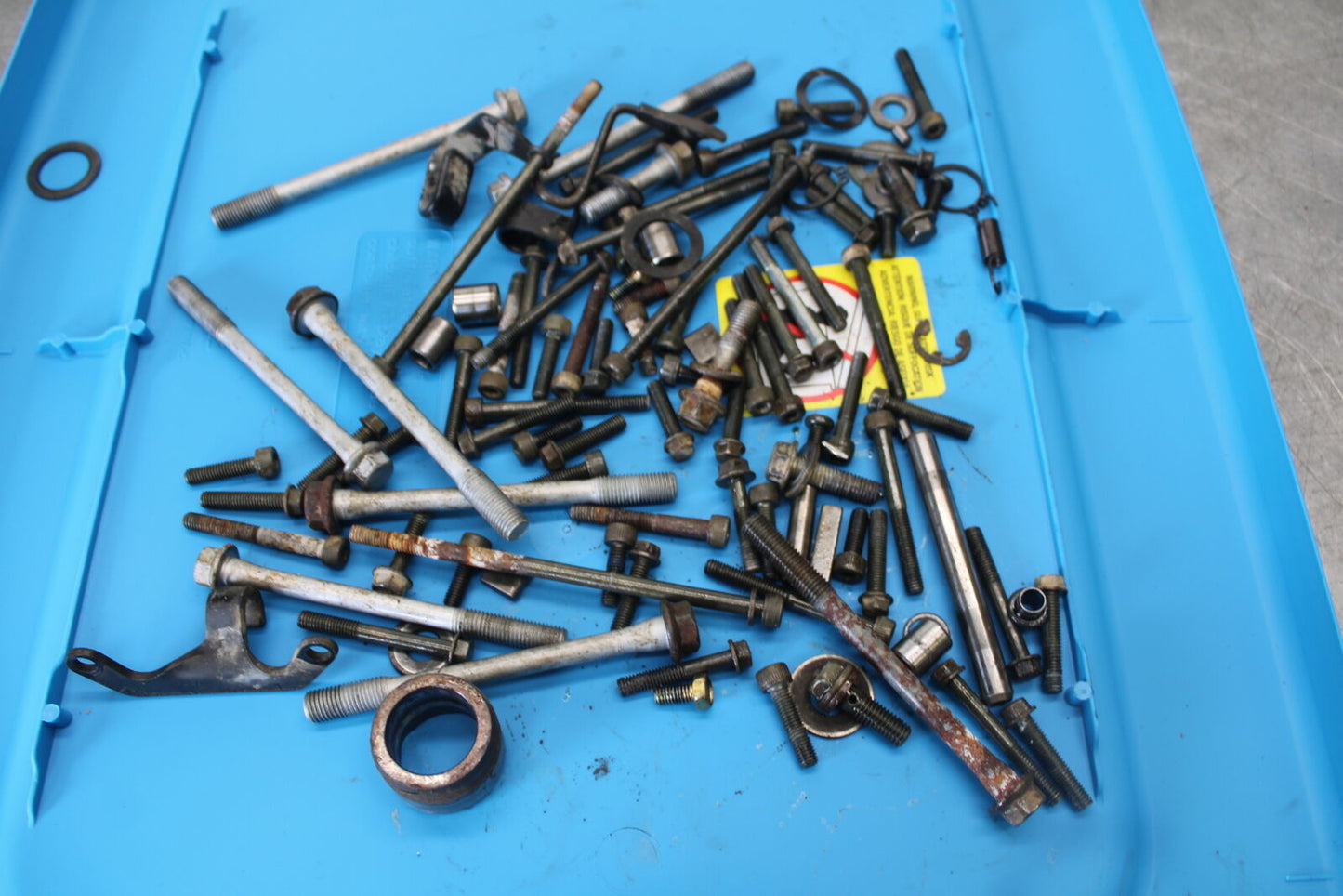 01-05 YAMAHA RAPTOR 660R ENGINE MOUNTING BOLTS HARDWARE MOTOR SCREWS BB695