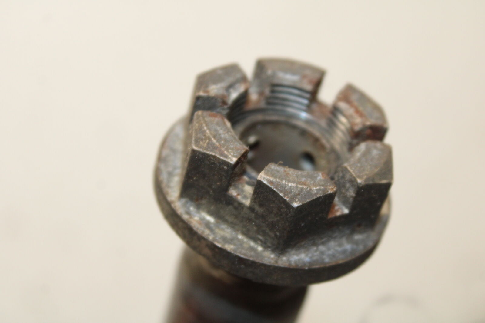 01-03 SUZUKI GSXR600 REAR AXLE BACK WHEEL RIM PIVOT BOLT AXEL BB336