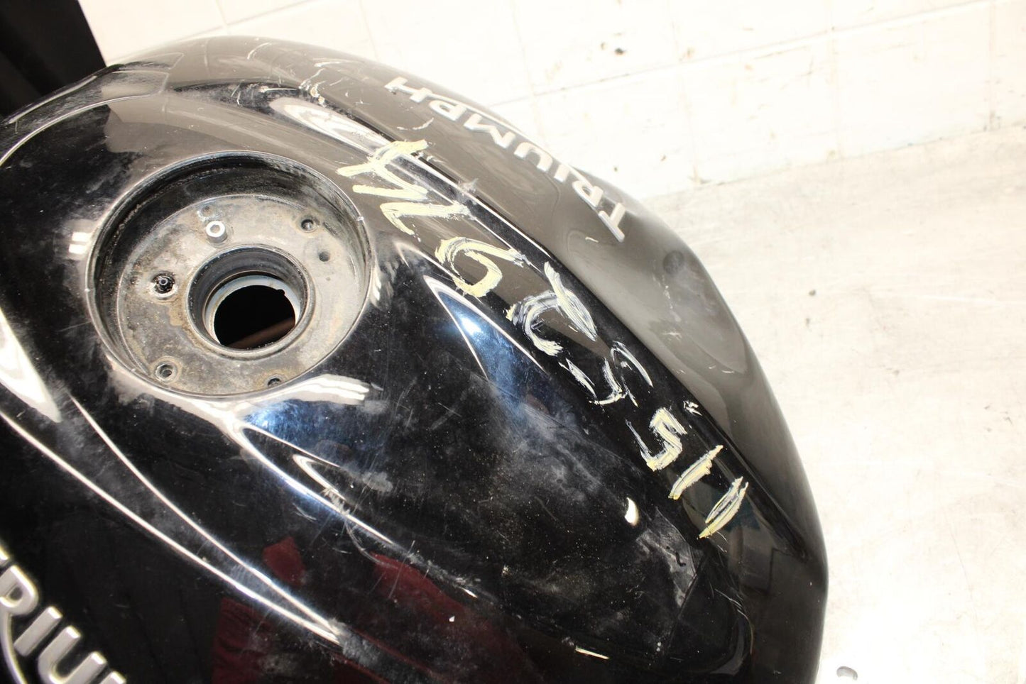 17-21 TRIUMPH STREET TRIPPLE R ABS GAS TANK FUEL CELL PETROL RESERVOIR bb452