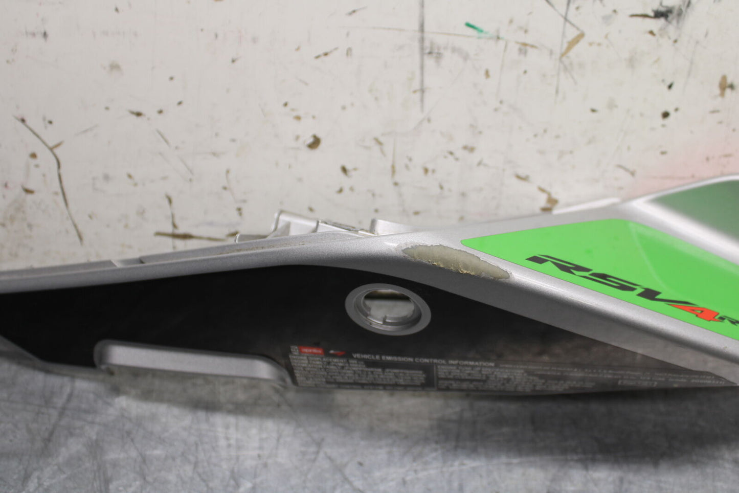 15-19 APRILIA RSV4 RF LEFT REAR BACK TAIL FAIRING COWL SHROUD BB611