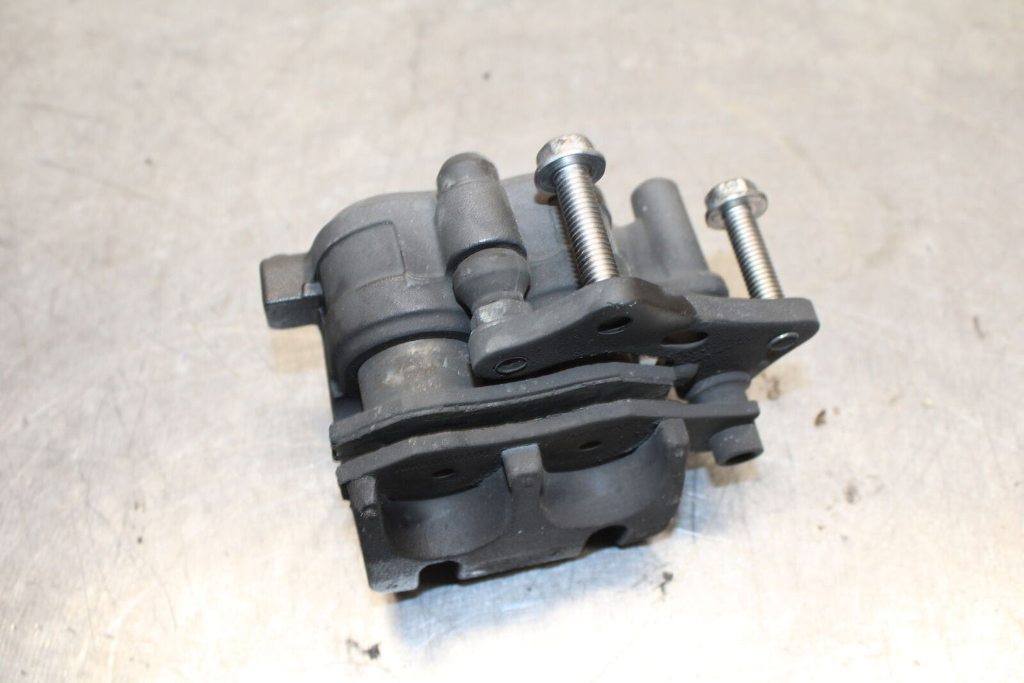 19-22 KAWASAKI Z400 RIGHT FRONT BRAKE CALIPER BB738