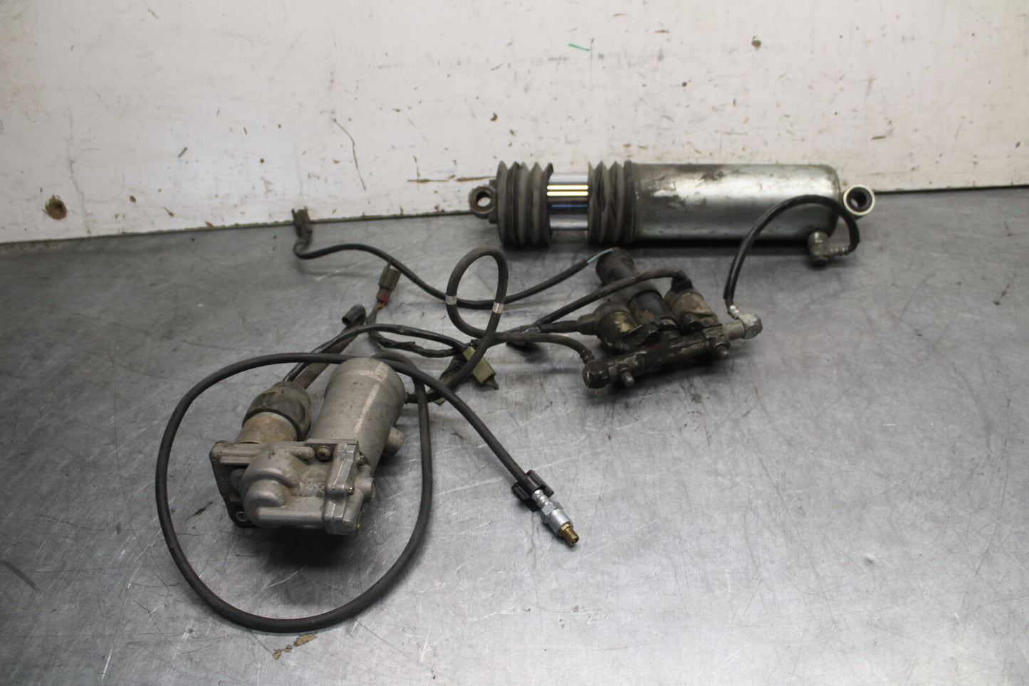 93-00 HONDA GOLDWING 1500 GL1500SE REAR SHOCK & COMPRESSOR BB700