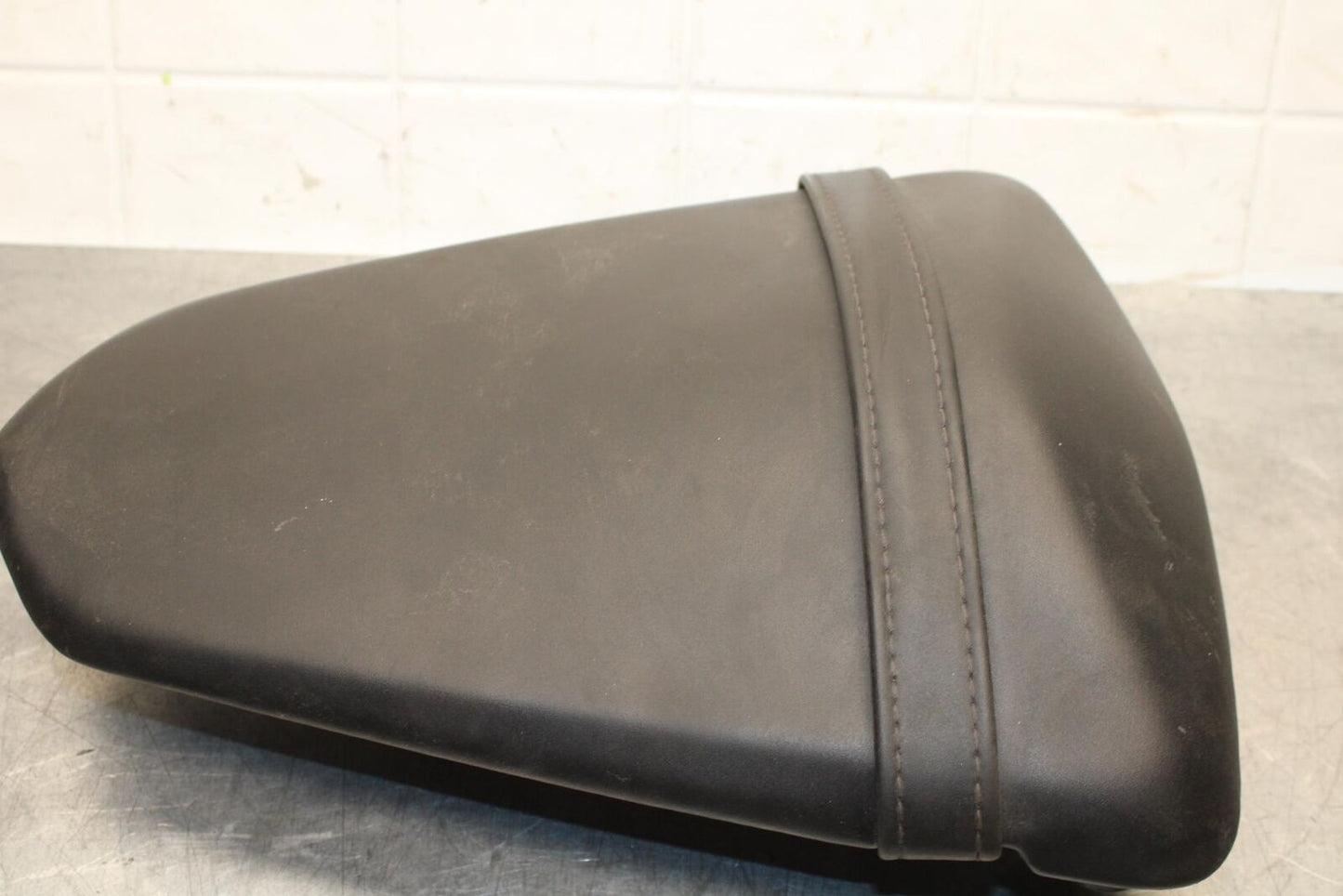 19-21 YAMAHA YZF R3 REAR BACK PASSENGER TANDEM SEAT PAD SADDLE BB588