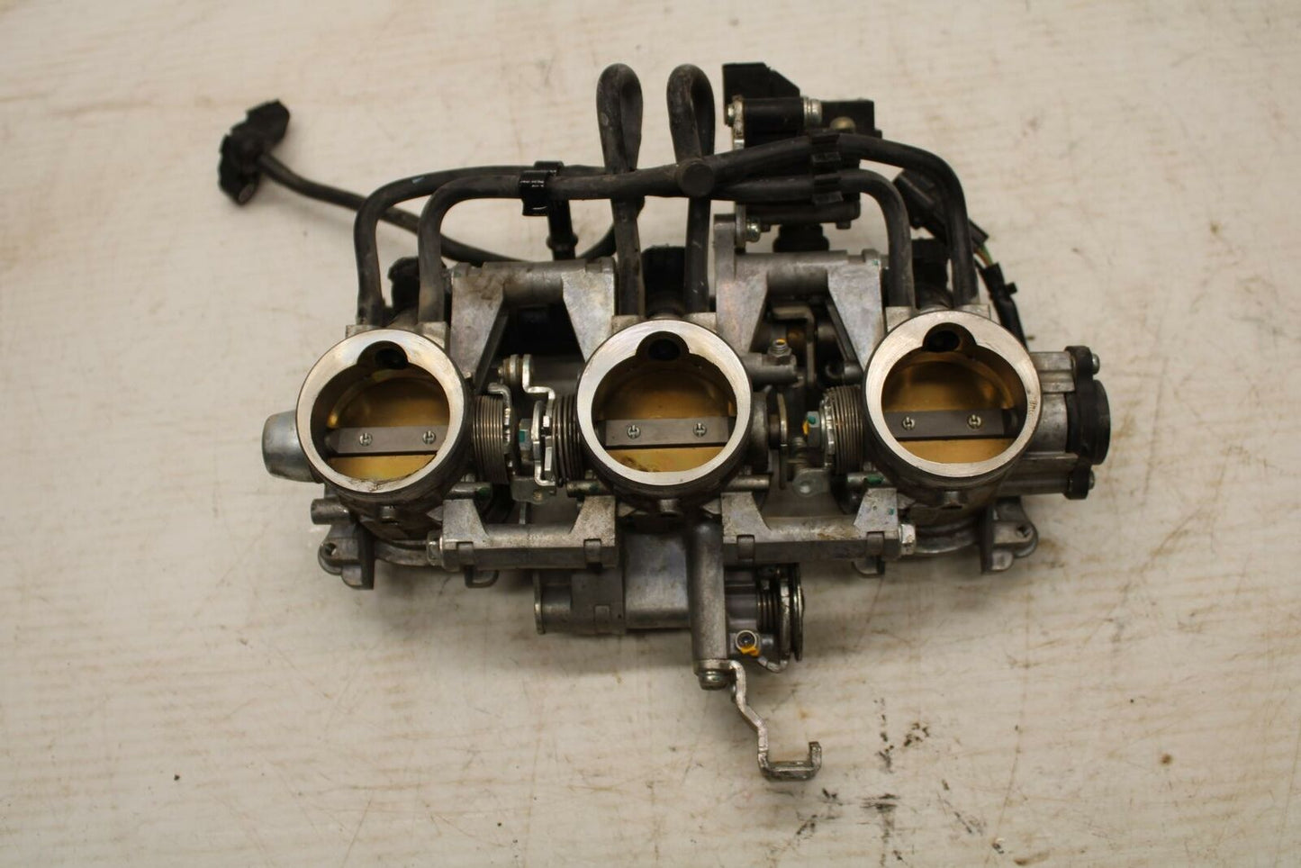07-16 TRIUMPH STREET TRIPLE MAIN FUEL INJECTORS / THROTTLE BODIES BB356