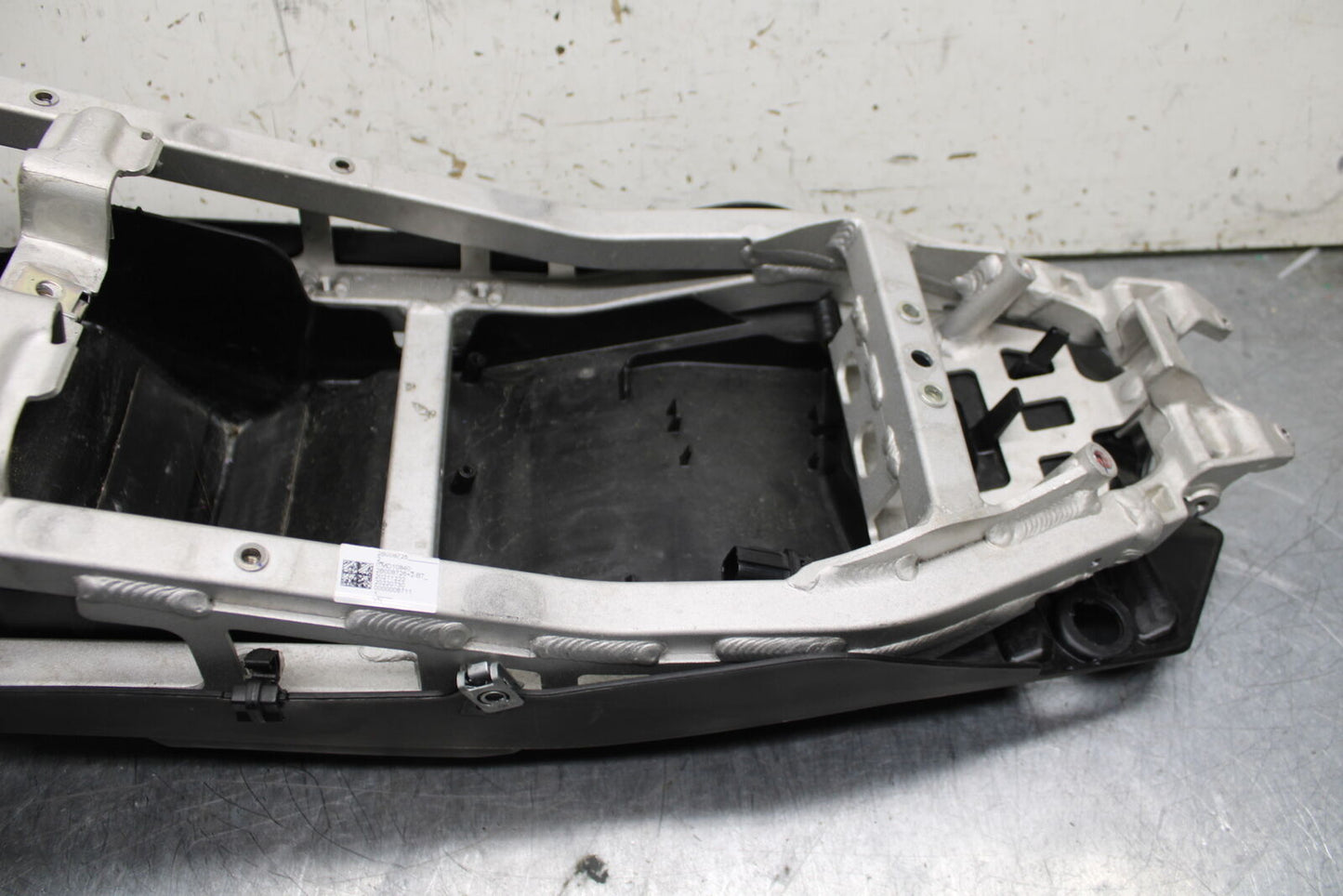 21-24 APRILIA TUONO 660 FACTORY REAR SUBFRAME BACK SUB FRAME BB733