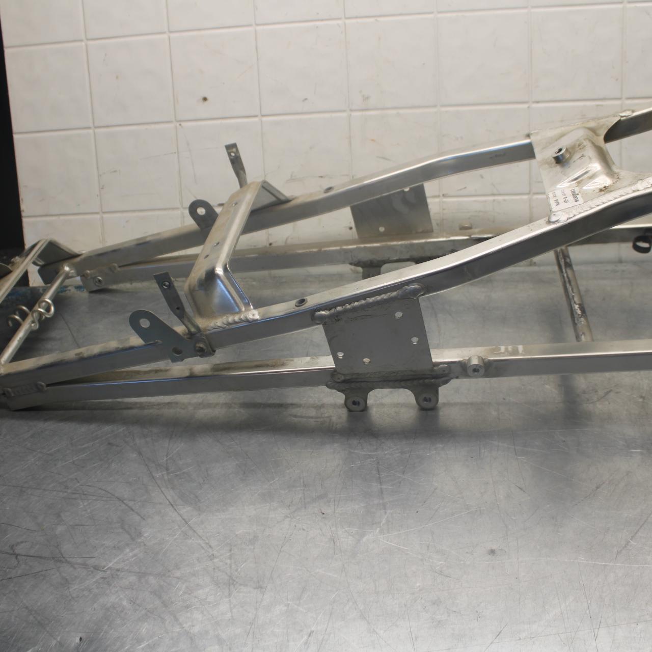 98-99 HONDA CBR900RR REAR SUBFRAME BACK SUB FRAME BB458